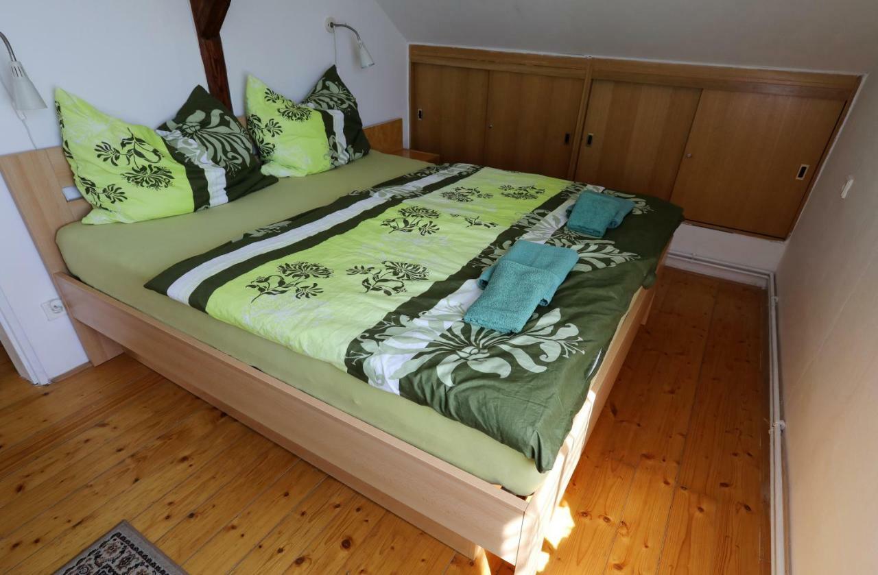 Apartman Skalka Mnichovo Hradiste Luaran gambar