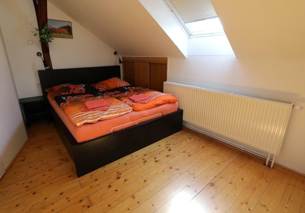 Apartman Skalka Mnichovo Hradiste Luaran gambar